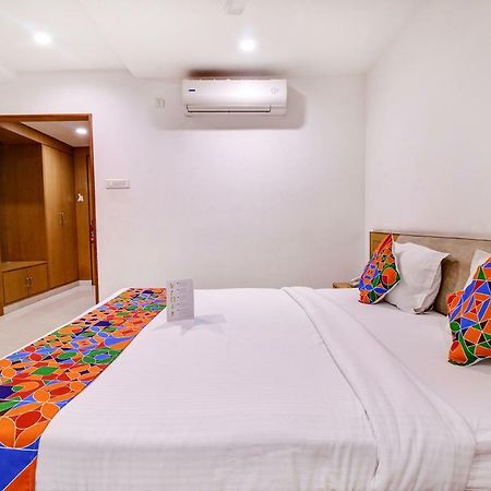 Fabhotel Syberitic Suites Gachibowli - Fully Vaccinated Staff Kondapur (Telangana) Exterior foto