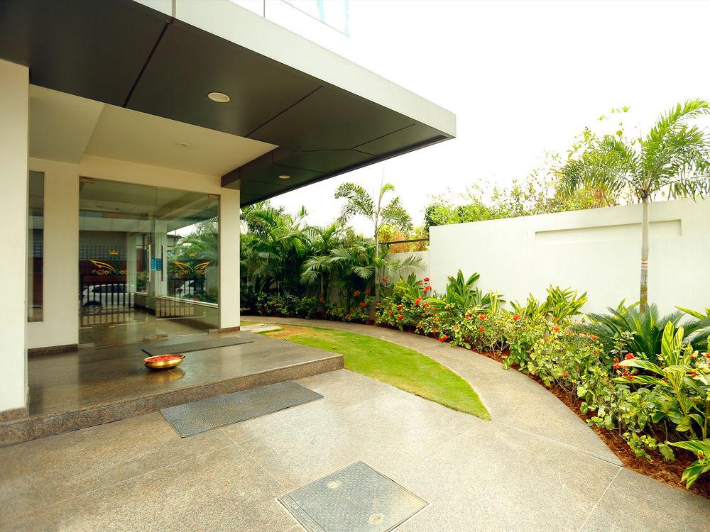 Fabhotel Syberitic Suites Gachibowli - Fully Vaccinated Staff Kondapur (Telangana) Exterior foto