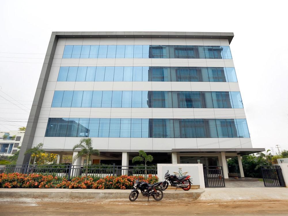 Fabhotel Syberitic Suites Gachibowli - Fully Vaccinated Staff Kondapur (Telangana) Exterior foto