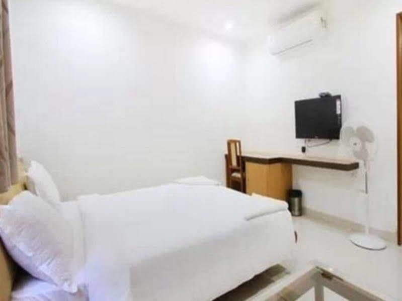 Fabhotel Syberitic Suites Gachibowli - Fully Vaccinated Staff Kondapur (Telangana) Exterior foto