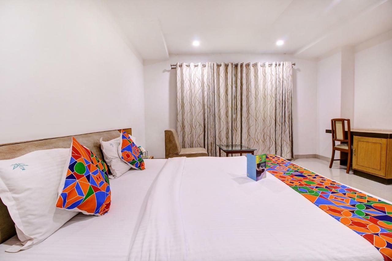 Fabhotel Syberitic Suites Gachibowli - Fully Vaccinated Staff Kondapur (Telangana) Exterior foto